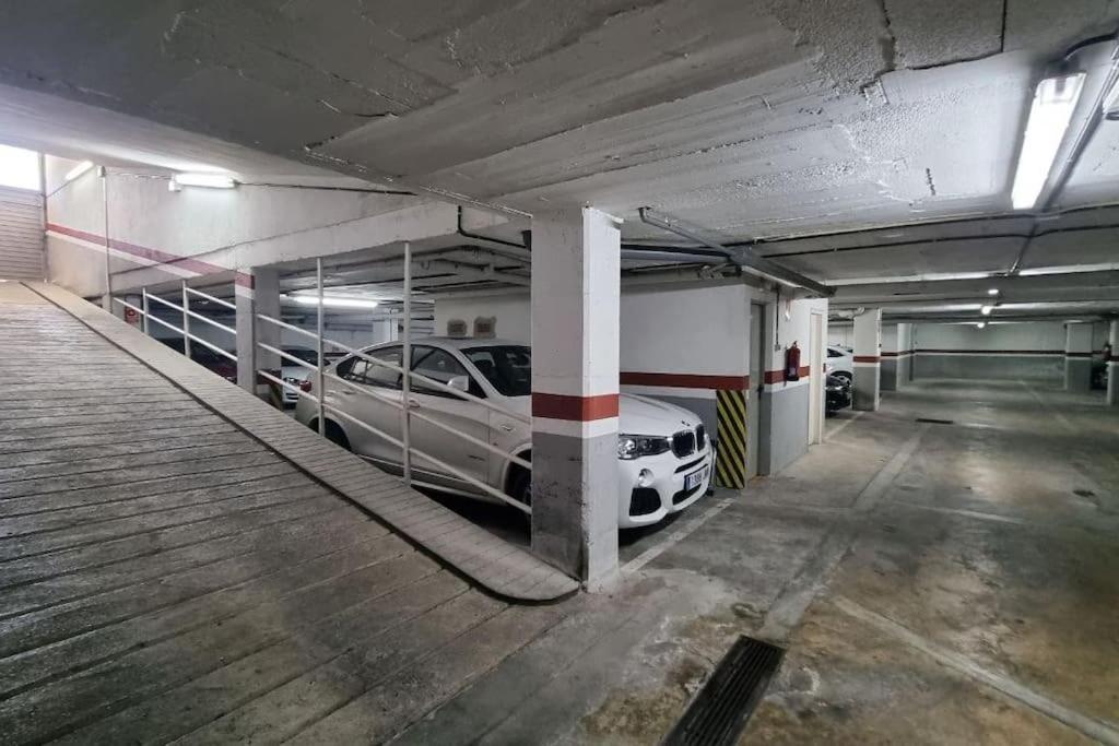Apartamento Piso En El Centro Con Vistas Al Mar Y Balcon Rosas Exterior foto