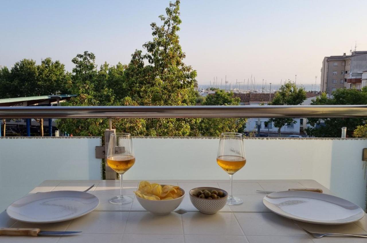 Apartamento Piso En El Centro Con Vistas Al Mar Y Balcon Rosas Exterior foto